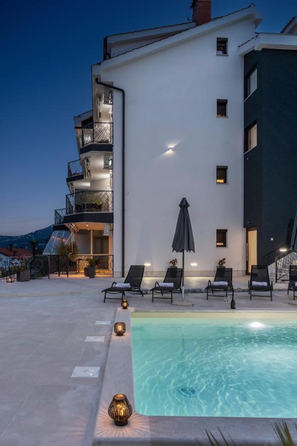 Villa Adriatic, Apartment Chiara With Sea View And Heated Swimming Pool, Free Private Parking, Ičići Eksteriør billede